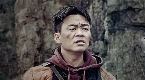 娱乐圈吃瓜男导演,揭秘吃瓜男导演背后的故事